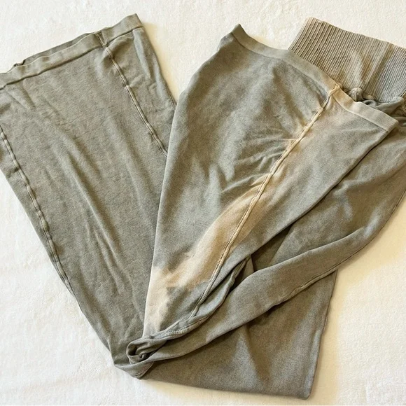 FLAW Free People Good Karma Flare Leggings - Picture 3 of 5